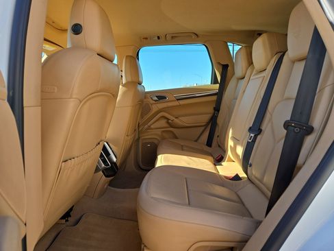 Used 2014 Porsche Cayenne Base image 13