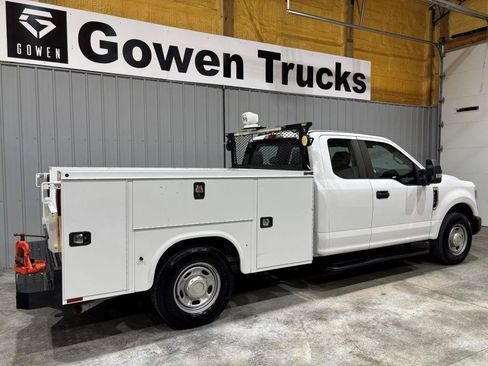 Used 2020 Ford F250 XL w/ Power Equipment Group RWD image 6
