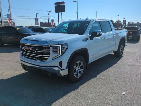 Used 2024 GMC Sierra 1500 SLT image 4