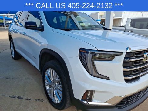 Used 2026 GMC Acadia Elevation w/ Elevation Premium Package image 10