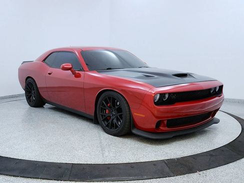 Used 2016 Dodge Challenger SRT Hellcat image 6