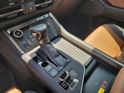 Used 2024 Lexus GX 550 Luxury image 20