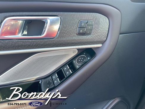 New 2026 Ford Explorer Platinum image 5