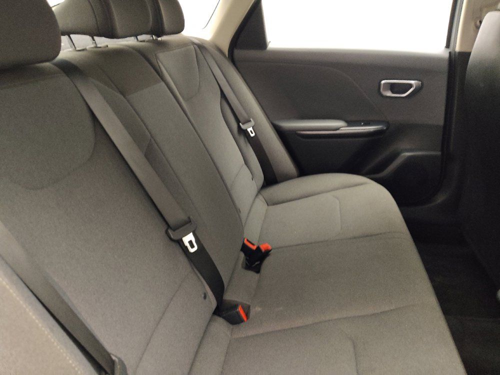 Used 2025 Kia K4 FWD image 19