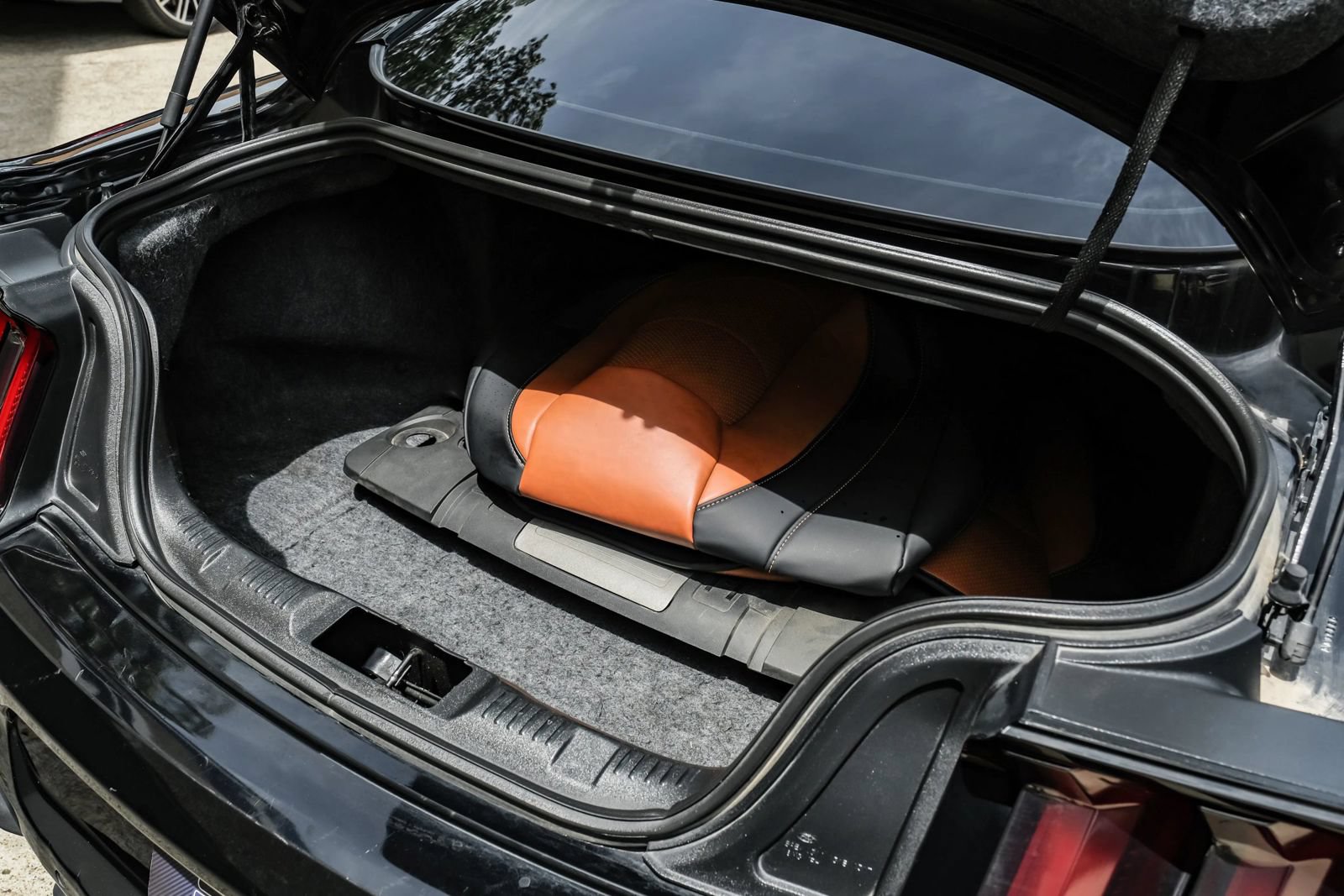 Used 2018 Ford Mustang GT RWD image 43