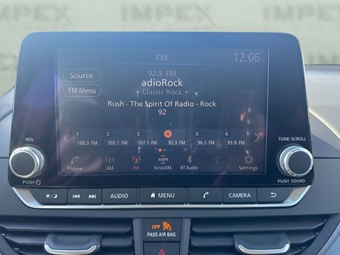 Used 2025 Nissan Altima 2.5 SR image 17