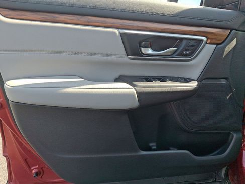 Used 2022 Honda CR-V Touring image 12