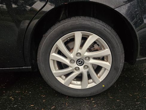 Used 2015 MAZDA MAZDA5 Sport image 10