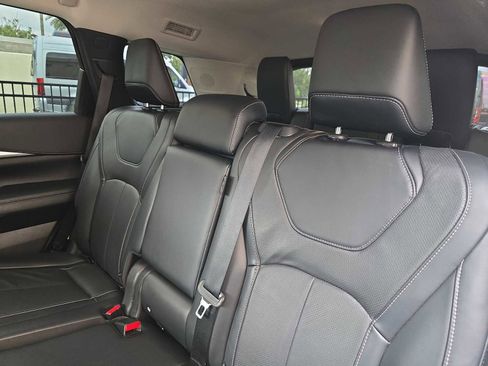 Used 2023 INFINITI QX60 Pure FWD image 12
