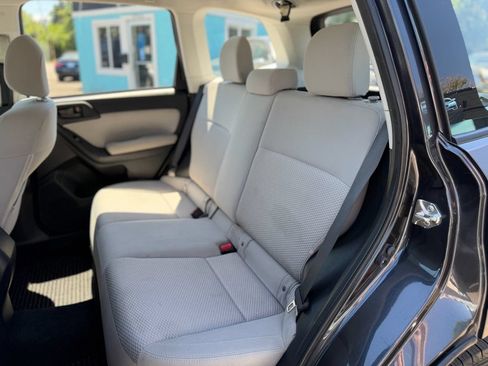 Used 2017 Subaru Forester 2.5i w/ Alloy Wheel Package AWD/4WD image 9