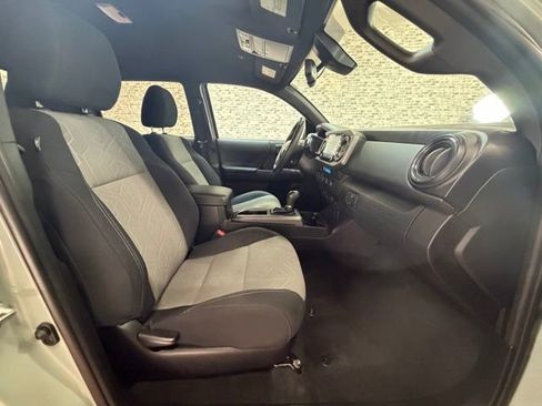 Used 2023 Toyota Tacoma TRD Sport AWD/4WD image 9