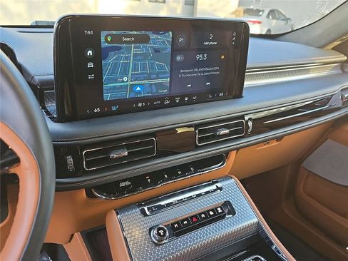 Used 2025 Lincoln Aviator Black Label image 20