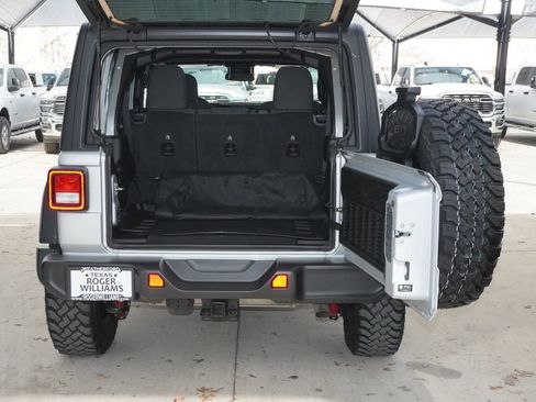 Used 2024 Jeep Wrangler Willys image 28