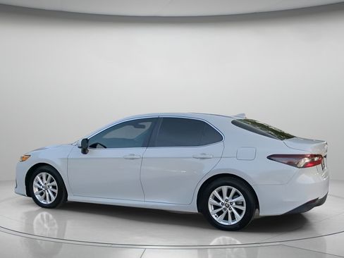 Used 2023 Toyota Camry LE FWD image 18