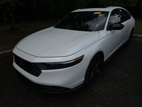 Used 2023 Honda Accord Sport image 1