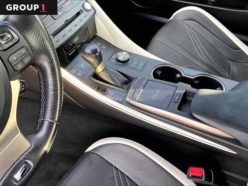 Certified 2020 Lexus RC F w/ Premium Package image 17