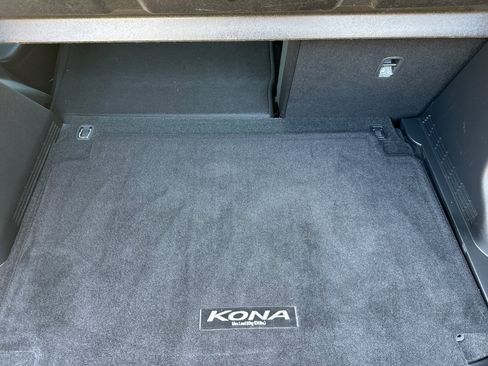 Used 2023 Hyundai Kona SE image 15