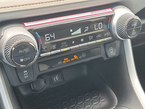 Certified 2024 Toyota RAV4 XLE AWD/4WD image 21