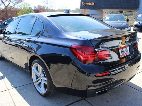 Used 2014 BMW 750Li xDrive image 11