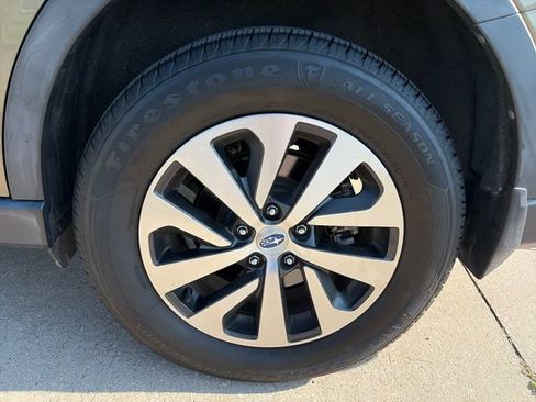 Used 2020 Subaru Outback Premium AWD/4WD image 29