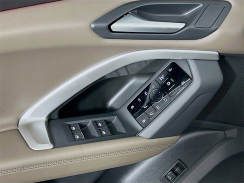 New 2025 Audi Q5 2.0T Premium Plus image 18