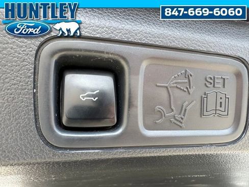 Used 2022 Ford Expedition Max Platinum AWD/4WD image 18