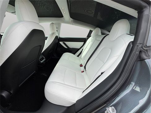 Used 2019 Tesla Model 3 Long Range image 33