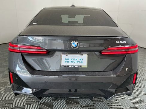 New 2026 BMW 530i w/ M Sport Package RWD image 9