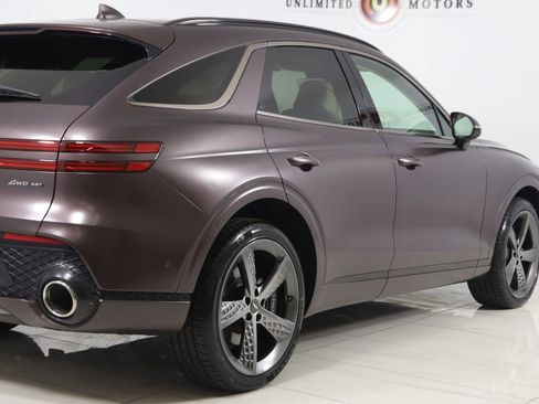 Used 2023 Genesis GV70 3.5T Sport w/ Sport Prestige Package AWD/4WD image 49