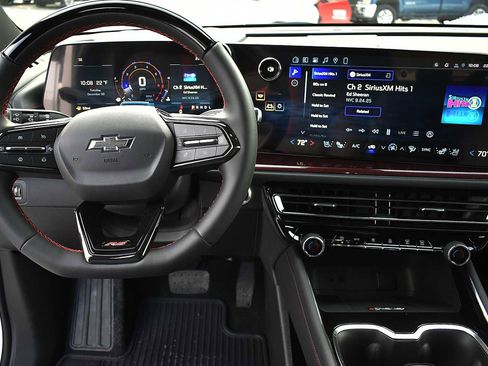 New 2026 Chevrolet Traverse RS image 15