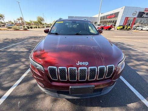 Used 2020 Jeep Cherokee Latitude w/ Cold Weather Group AWD/4WD image 3