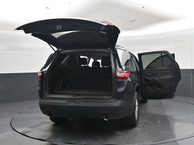 Used 2021 Chevrolet Traverse LT w/ LPO, Blackout Package FWD image 60