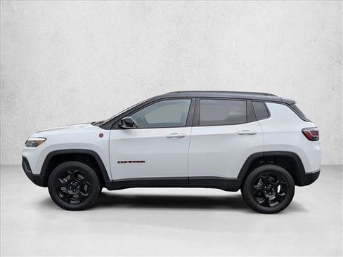 Used 2023 Jeep Compass Trailhawk w/ Trailhawk Elite Group image 9