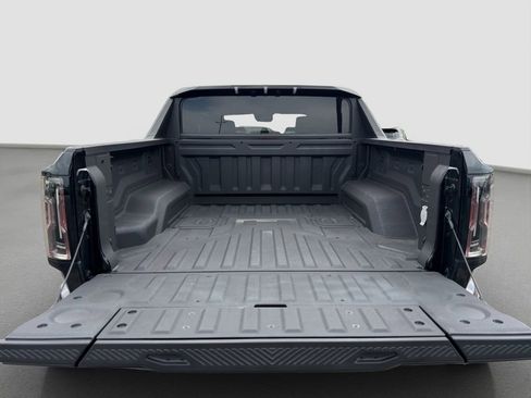 Certified 2024 GMC Hummer EV 3X AWD/4WD image 11