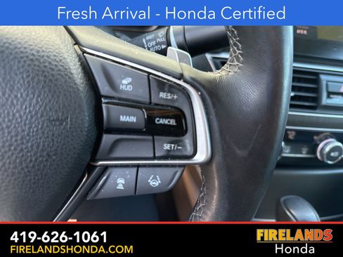 Used 2018 Honda Accord Touring image 16