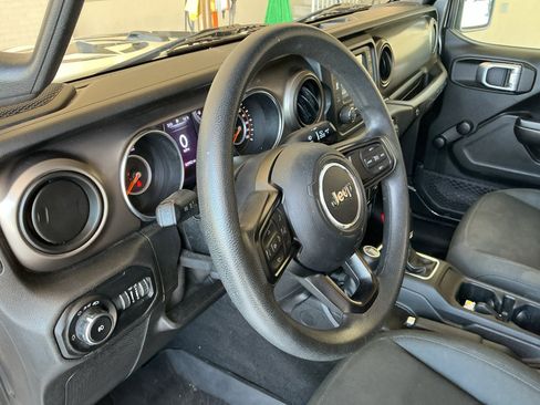Used 2019 Jeep Wrangler Sport AWD/4WD image 10