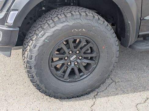 Used 2025 Ford F150 Raptor image 14