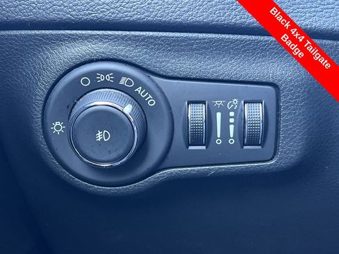 Used 2021 Jeep Compass Latitude image 17