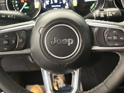 Used 2023 Jeep Wrangler Unlimited Sahara w/ Cold Weather Group AWD/4WD image 9