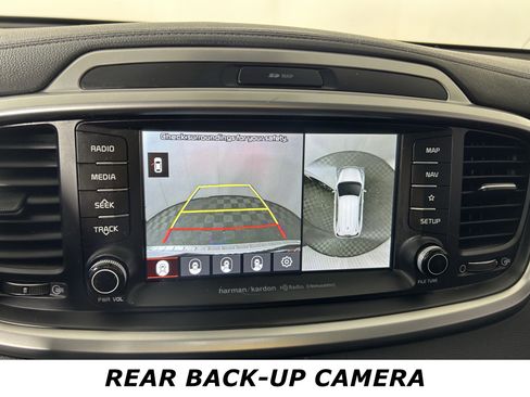 Used 2019 Kia Sorento SX w/ SX Touring Package image 5
