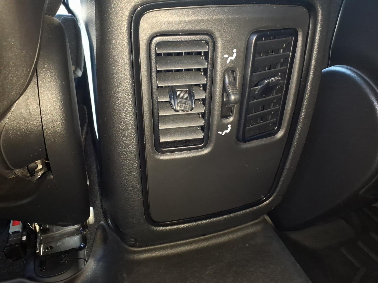 Used 2023 Dodge Durango SXT Launch Edition w/ SXT Blacktop Group AWD/4WD image 15