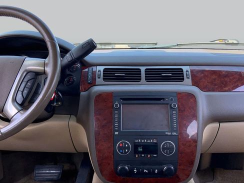 Used 2013 Chevrolet Tahoe LT RWD image 7