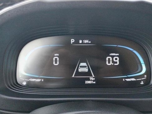 Used 2025 Hyundai Venue SEL FWD image 24