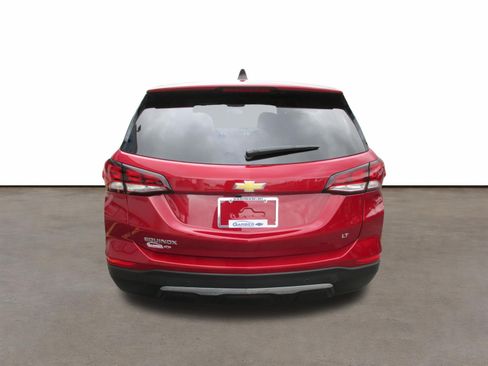 Used 2024 Chevrolet Equinox LT FWD image 4