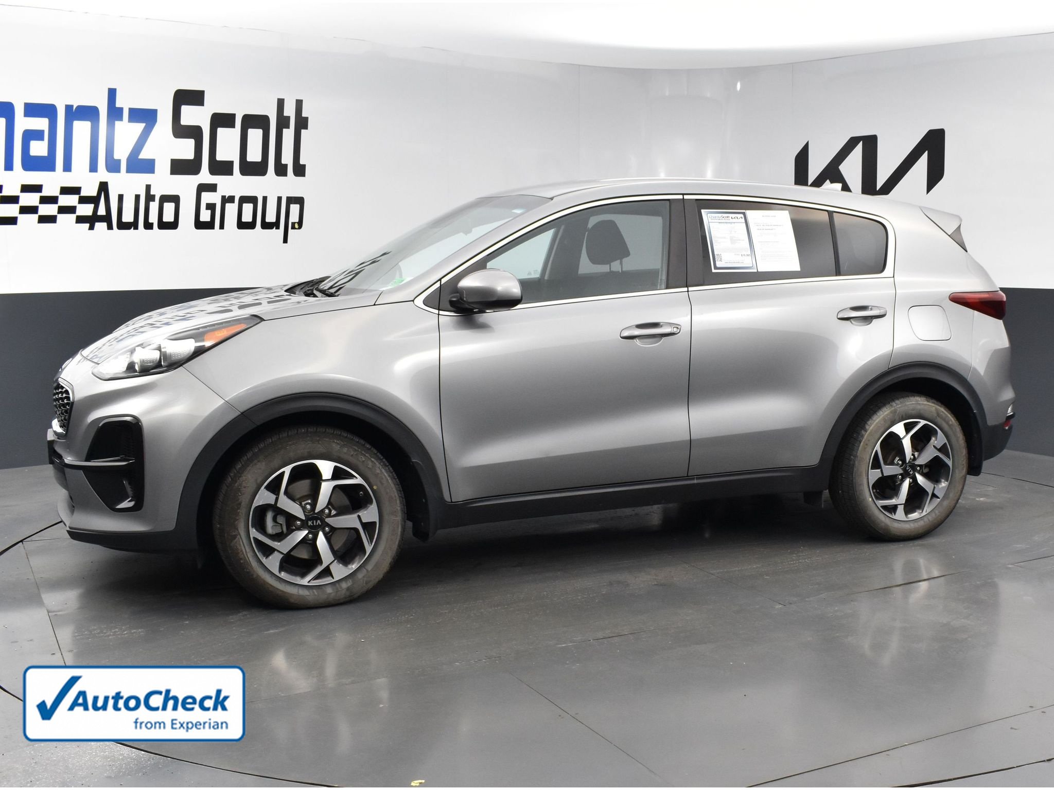 Used 2022 Kia Sportage LX FWD image 2