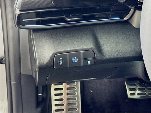 New 2026 Hyundai Elantra Sport image 14