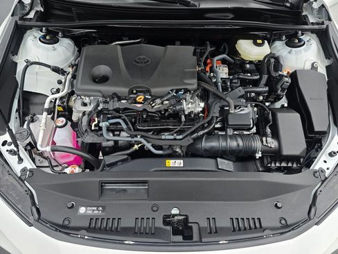 Used 2025 Toyota Camry SE image 10