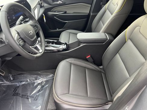 New 2026 Chevrolet Trax ACTIV w/ Sunroof Package FWD image 16