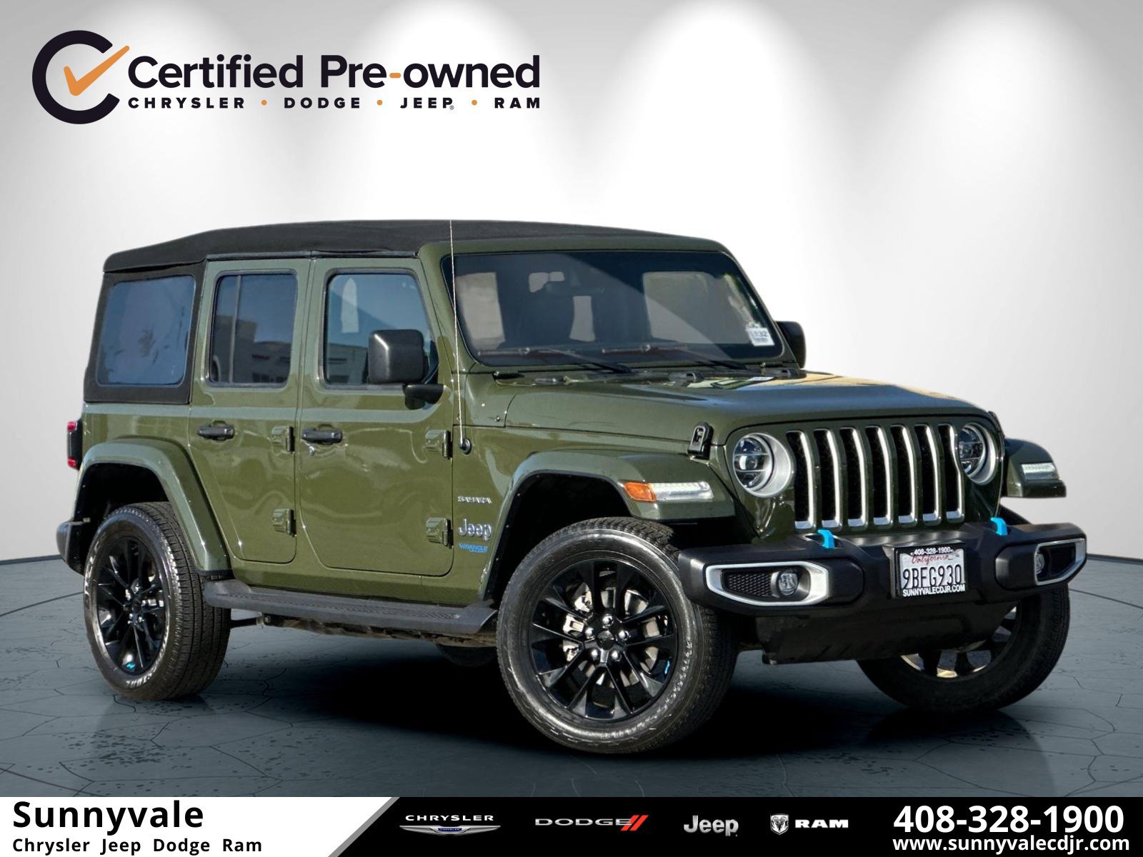 Used 2022 Jeep Wrangler Unlimited Sahara w/ Cold Weather Group AWD/4WD image 1