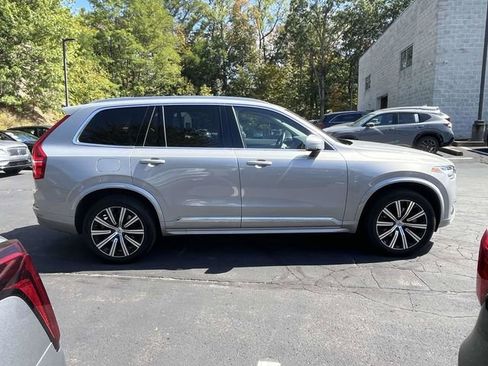 Used 2025 Volvo XC90 B5 Core image 2